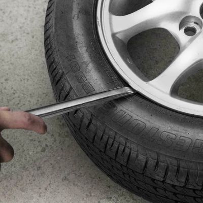 قشرة الألومنيوم الذهبية الأداة اليدوية الضرورية لاستبدال إطارات الدراجة الكهربائية